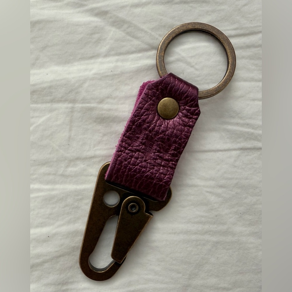 Portland Leather Goods Short PLG keychain in Ultraviolet